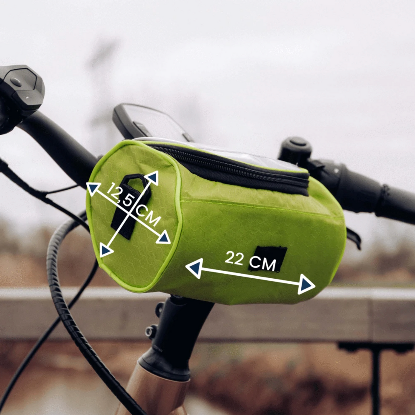 Cycling Companion: Top-Rated Touchscreen Bike Bag