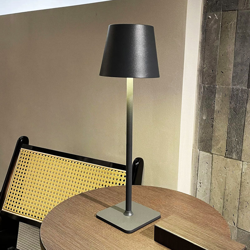 Modern Rechargeable LED Wireless Table Lamp (Special)