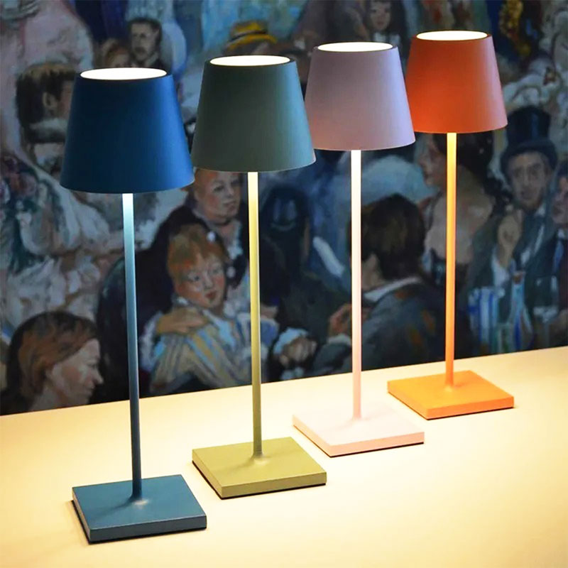 Modern Rechargeable LED Wireless Table Lamp (Special)
