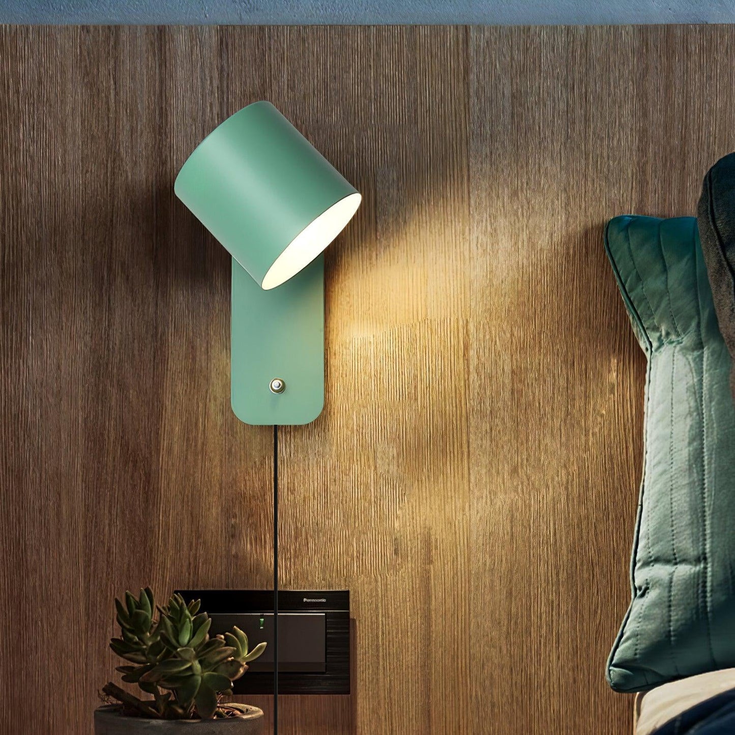 Lunara | Cylindrical Wall Lamp with Plug-In Cord