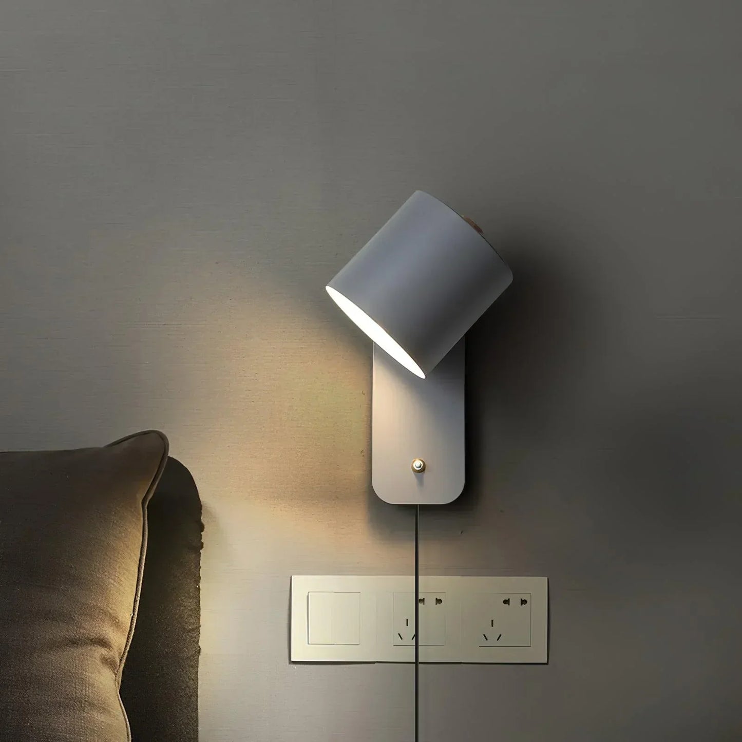 Lunara | Cylindrical Wall Lamp with Plug-In Cord