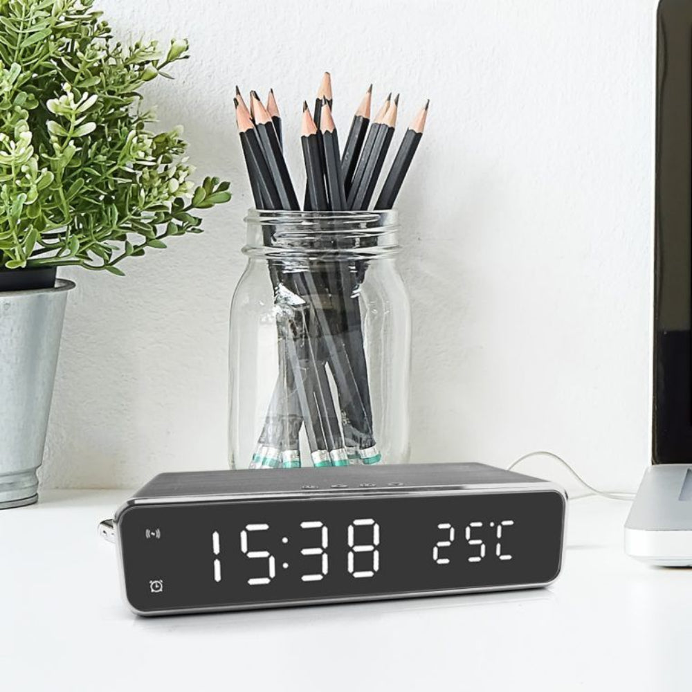 TimeCharge – LED Alarm Clock with Built-In Wireless Charging Pad
