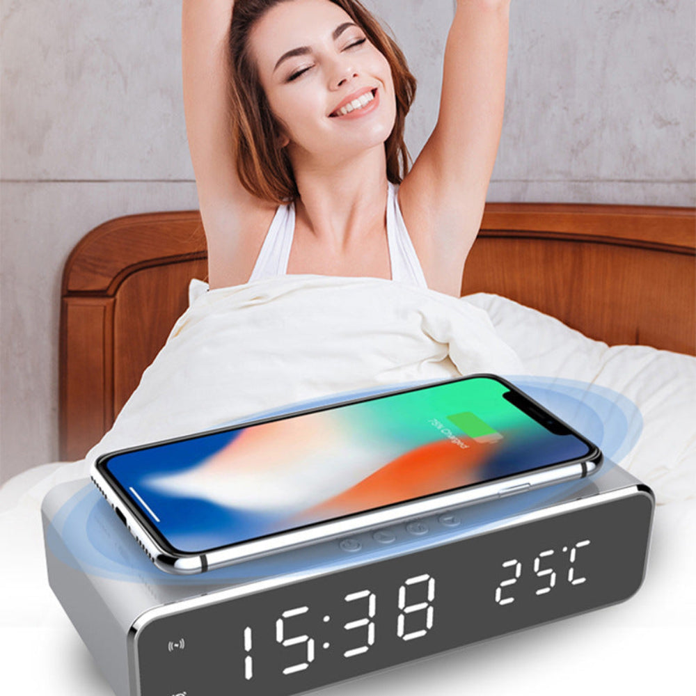 TimeCharge – LED Alarm Clock with Built-In Wireless Charging Pad